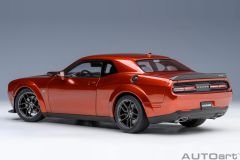 1:18 Dodge Challenger R/T Scat Pack Widebody 2022 - Autoart