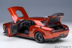 1:18 Dodge Challenger R/T Scat Pack Widebody 2022 - Autoart