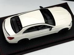 1:18 Mercedes-Benz C63 S AMG Diamond White - GT Spirit Dealer