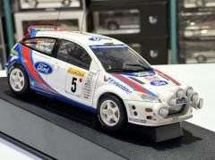 1:18 Ford Focus WRC 2000 Monte Carlo Night Version Mc Rae-Autoart