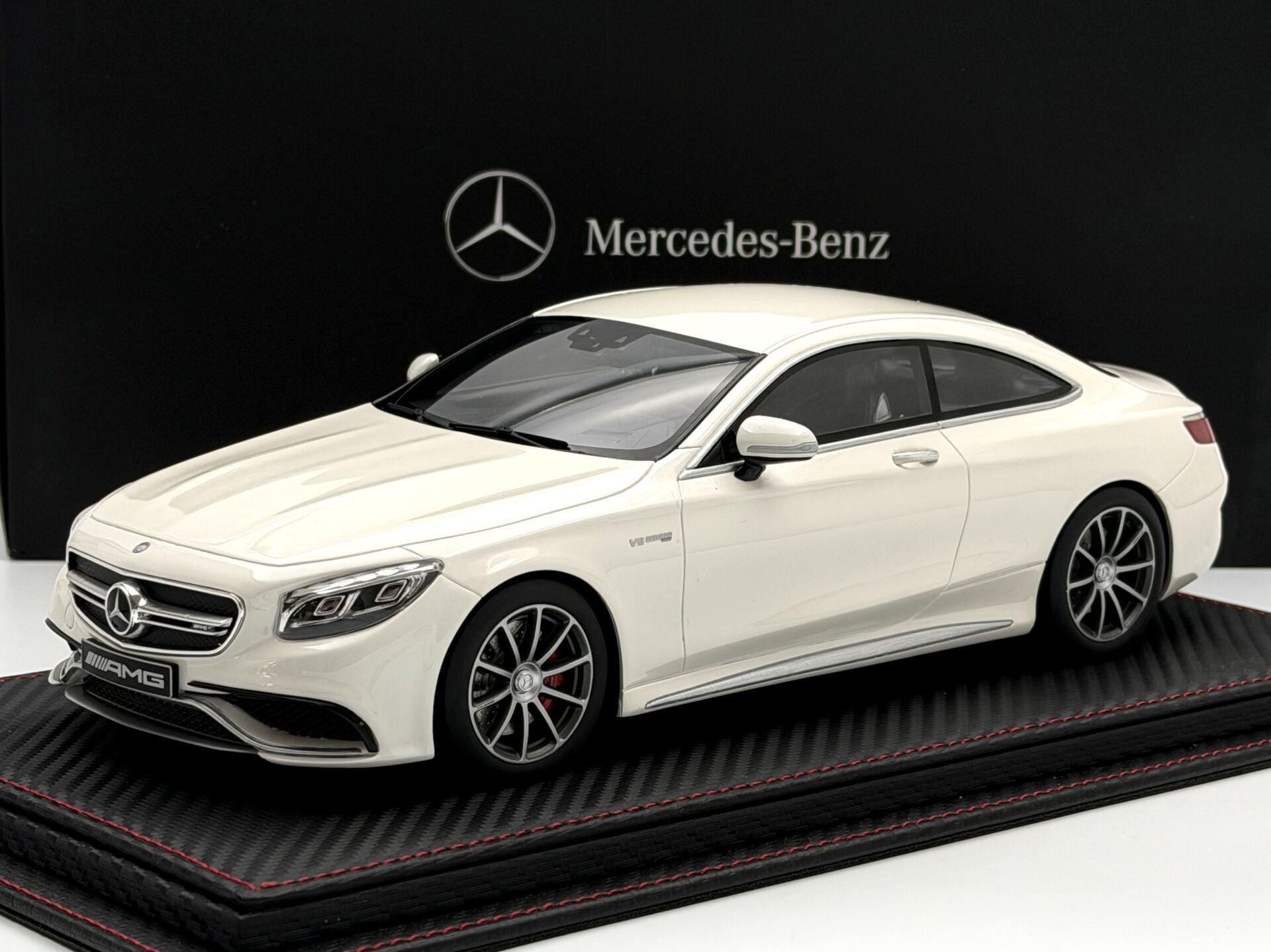 1:18 Mercedes-Benz S63 AMG Coupe Diamond White - GT Spirit