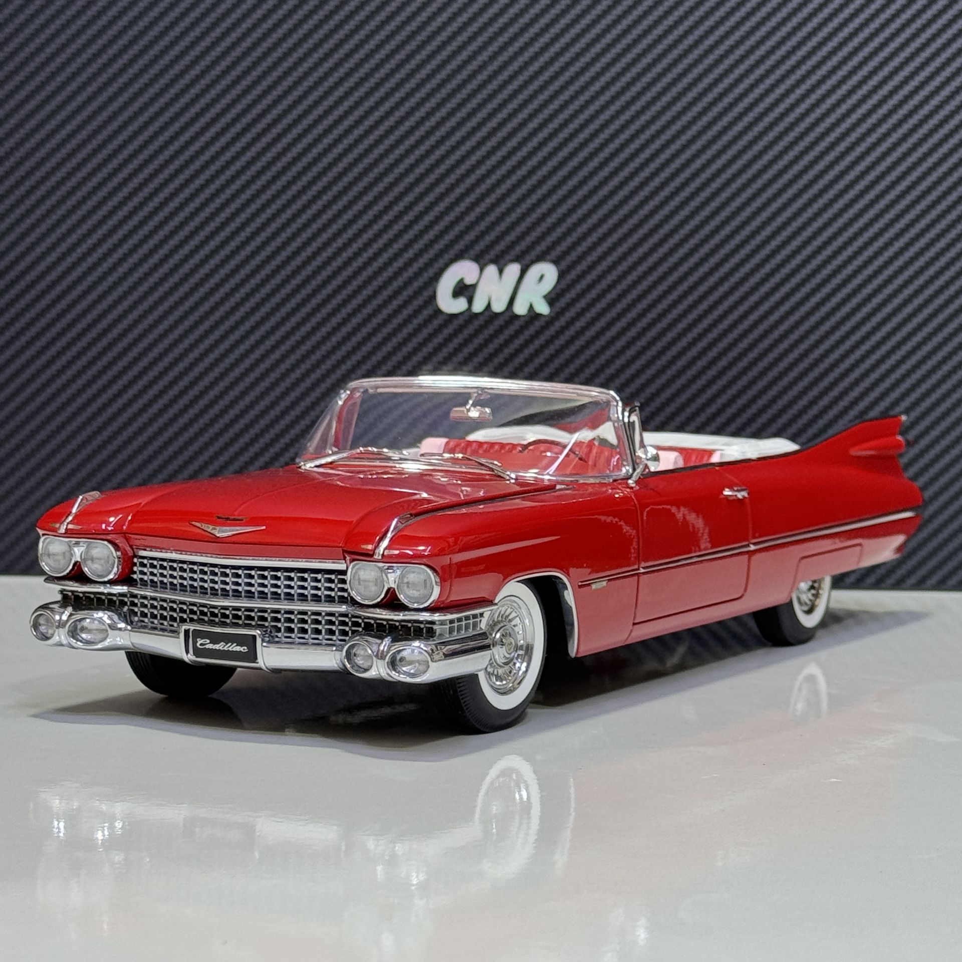 1:18 Cadillac Serie 62 Convertible Red 1959 - Autoart
