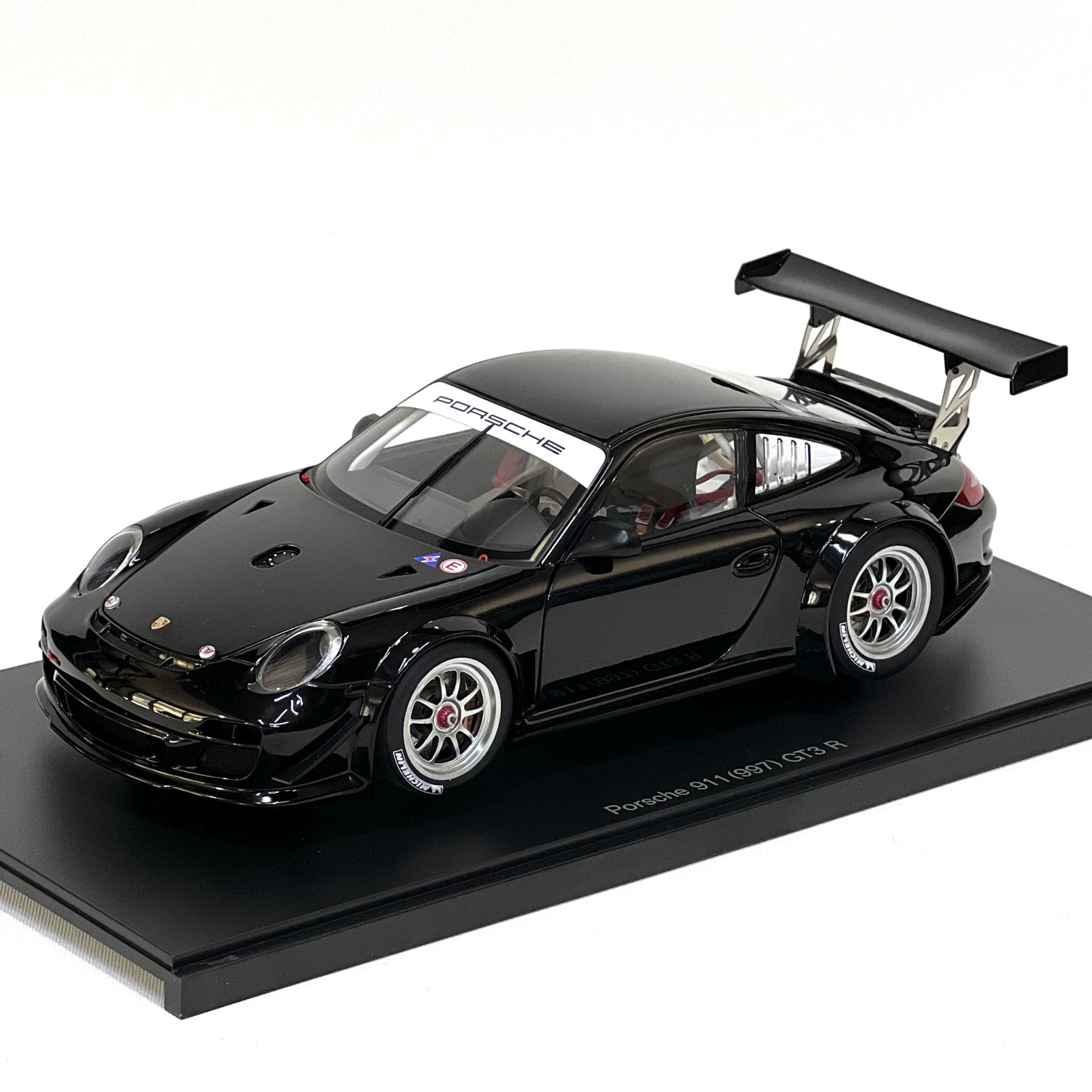1:18 Porsche 911 997 GT3 R Plain Body 2010 - Autoart
