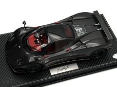 1:18 Pagani Zonda F 2005 Gloss Carbon Black - BBR & Almost Real