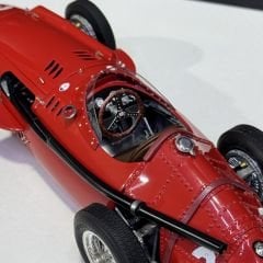 1:18 Maserati F1 250F Fangio 1957 Monaco GP World Champion - CMC