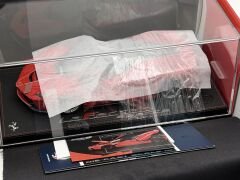 1:18 Ferrari LaFerrari Aperta Rosso Corsa Diecast - BBR MODEL