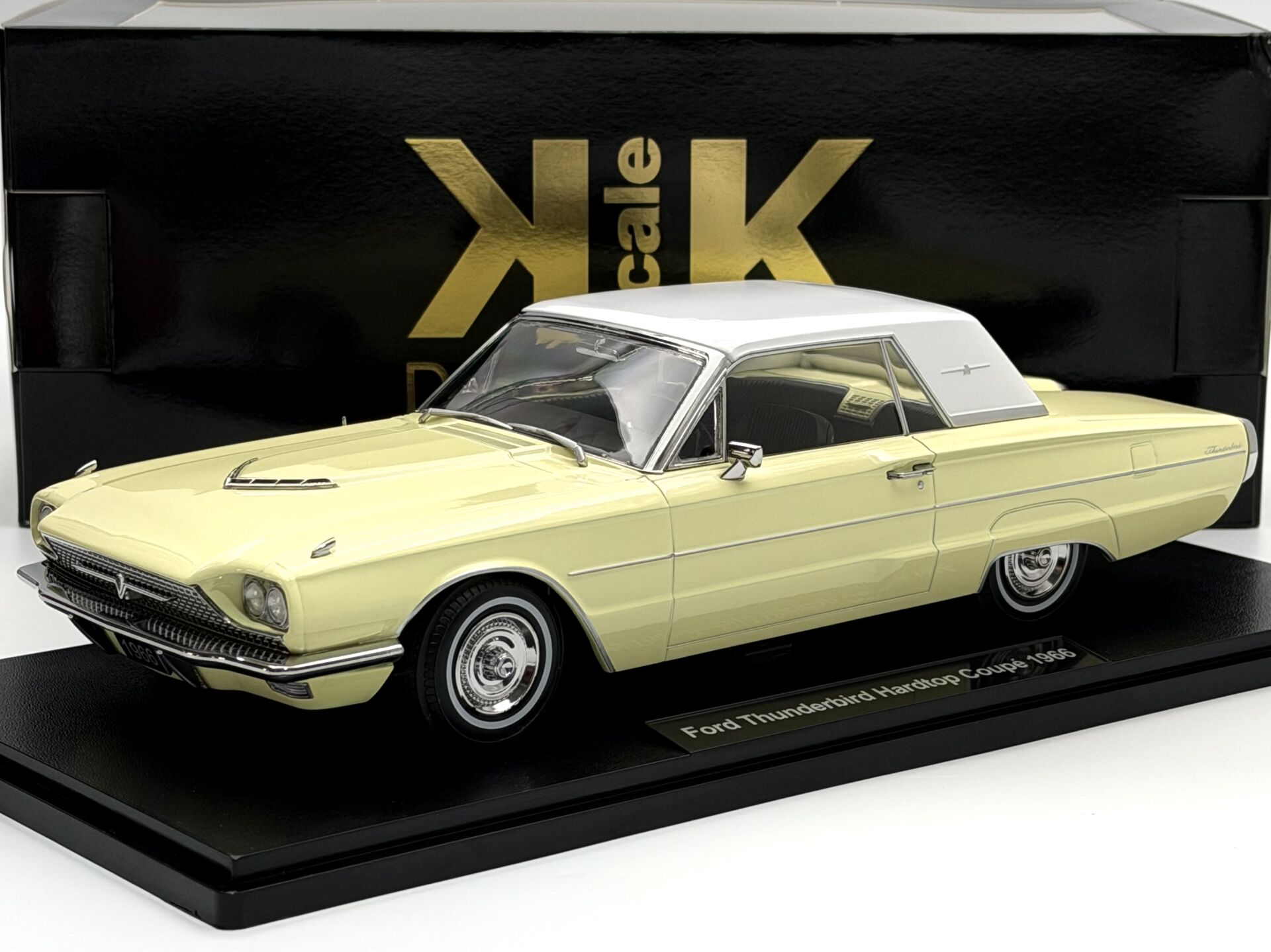 1:18 Ford Thunderbird Hardtop Coupe 1966 Yellow - KK Scale