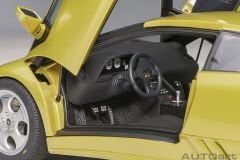 1:18 Lamborghini Diablo SE30 30th Annivesary 1994 - Autoart