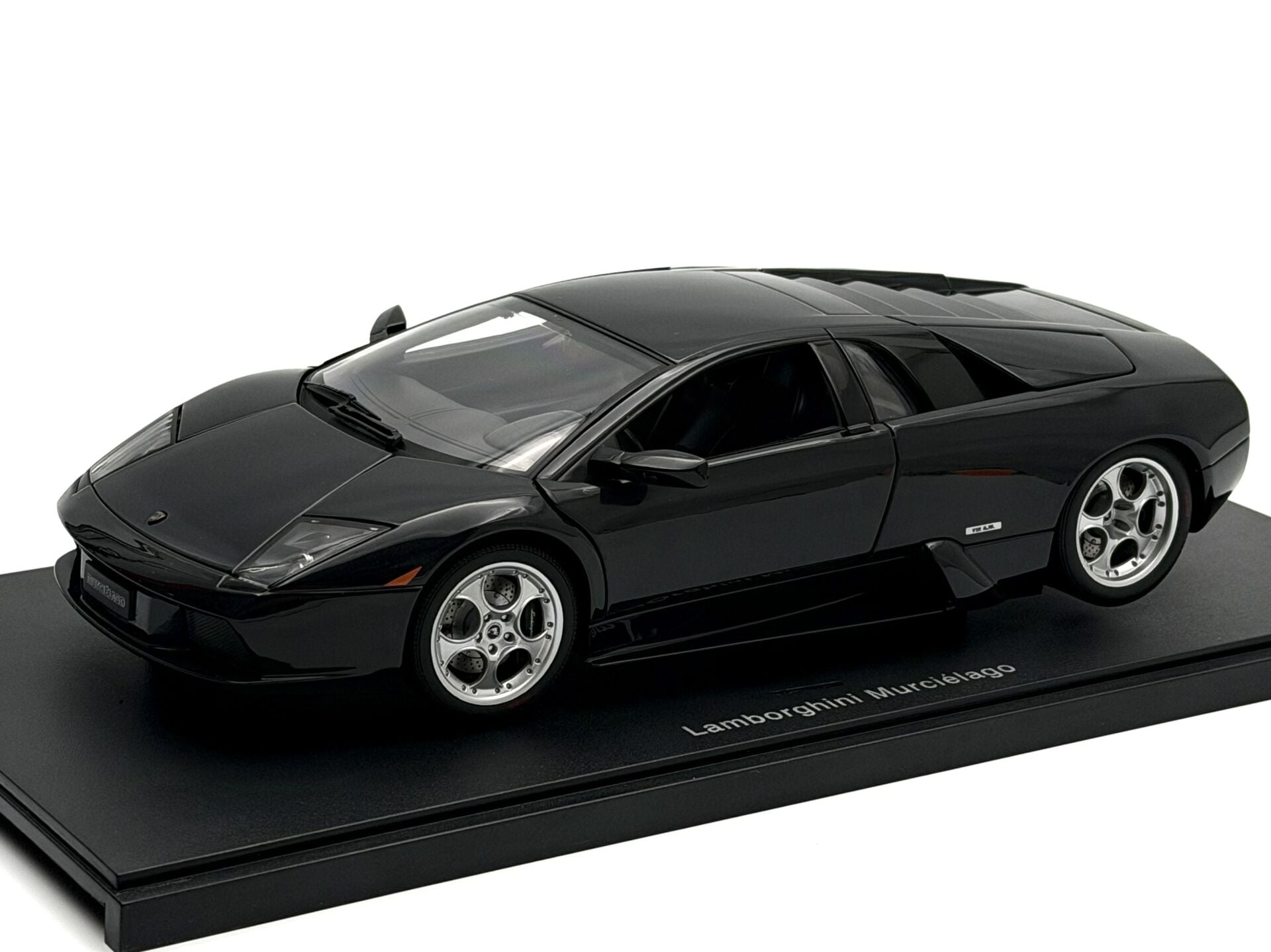 1:18 Lamborghini Murcielago 2001 Black 74513 Açıklama - Autoart