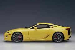 1:18 Lexus LFA Pearl Yellow 2010 78854 - Autoart