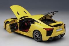 1:18 Lexus LFA Pearl Yellow 2010 78854 - Autoart