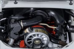 1:18 Porsche Carrera RS 2.7 Grand Prix White 1973 - Autoart