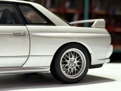 1:18 Nissan Skyline GT-R R32 V Spec 2 Spark Silver 77346 Autoart