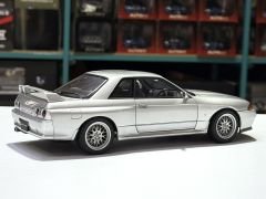 1:18 Nissan Skyline GT-R R32 V Spec 2 Spark Silver 77346 Autoart