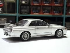 1:18 Nissan Skyline GT-R R32 V Spec 2 Spark Silver 77346 Autoart