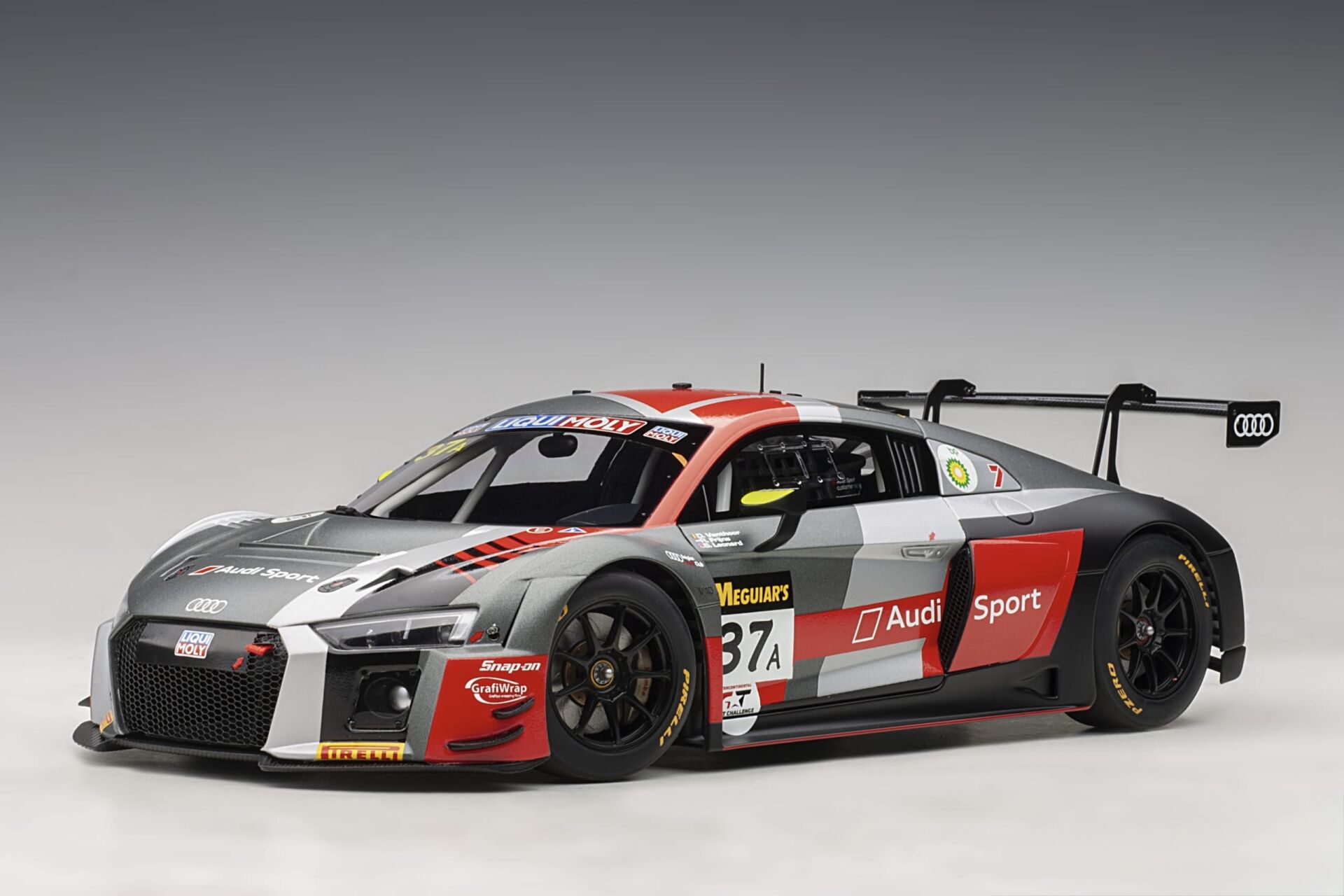 1:18 AUDI R8 LMS Bathurst Winner 2018 81800 - Autoart