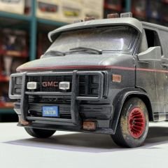 1:18 GMC Vandura A Team Weathered Version 1983 - Greenlight