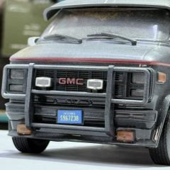 1:18 GMC Vandura A Team Weathered Version 1983 - Greenlight