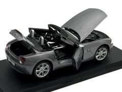 1:18 BMW Z4 Spider 2003 Grey - Maisto Tayland