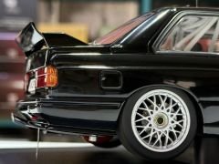 1:18 BMW M3 E30 DTM Plain Body Version Black 1989 - Autoart