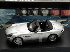 1:18 BMW Z8 James Bond 007 Version E52  - Autoart