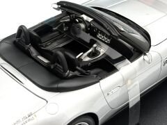 1:18 BMW Z8 James Bond 007 Version E52  - Autoart