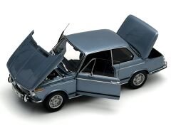 1:18 BMW 2002 tii 1972 Metallic Blue - Kyosho Dealer