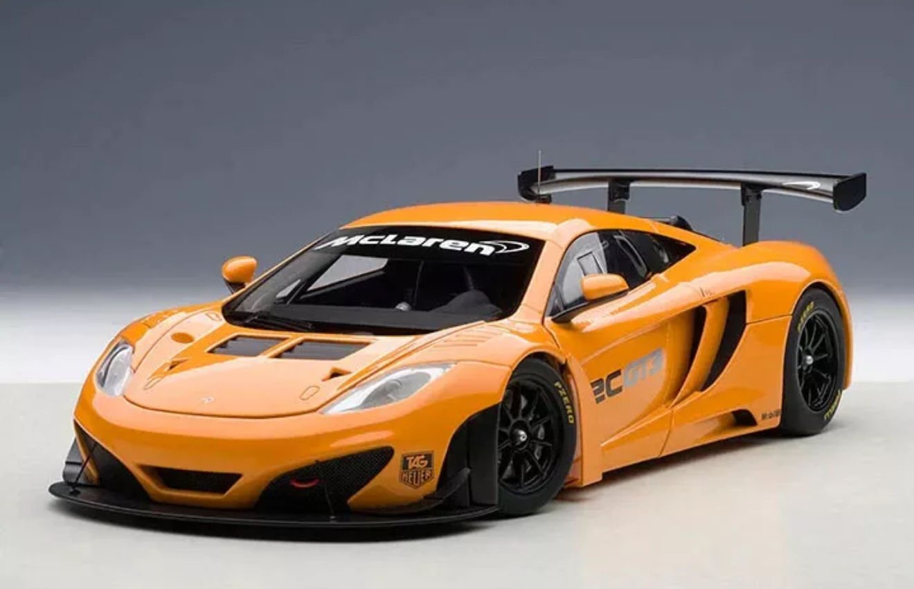 1:18 McLaren 12C GT3 Presentation Car 81340 - Autoart Signature