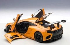 1:18 McLaren 12C GT3 Presentation Car 81340 - Autoart Signature