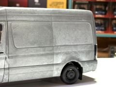 1:18 Mercedes-Benz Sprinter Van Kastenwagen Rugged Edition - Norev