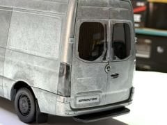 1:18 Mercedes-Benz Sprinter Van Kastenwagen Rugged Edition - Norev