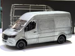 1:18 Mercedes-Benz Sprinter Van Kastenwagen Rugged Edition - Norev