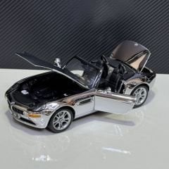 1:18 BMW Z8 E52 with Hardtop Chrome Dealer Edition- Kyosho