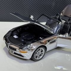 1:18 BMW Z8 E52 with Hardtop Chrome Dealer Edition- Kyosho