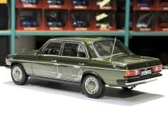 1:18 Mercedes-Benz 200 W123 Green Met 1980 - Norev