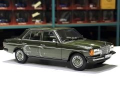 1:18 Mercedes-Benz 200 W123 Green Met 1980 - Norev