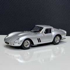 1:18 Ferrari 250 GTO Silver 1962 - CMC