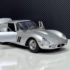 1:18 Ferrari 250 GTO Silver 1962 - CMC
