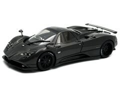1:18 Pagani Zonda F 2005 Gloss Carbon Black - Almost Real