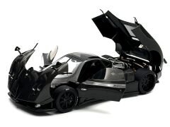 1:18 Pagani Zonda F 2005 Gloss Carbon Black - Almost Real