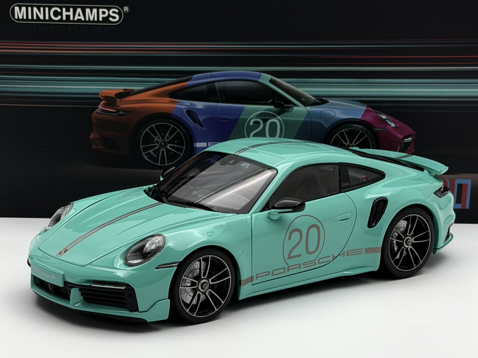 1:18 Porsche 911 992 Turbo S #20 Sport Design Green - Minichamps