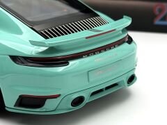 1:18 Porsche 911 992 Turbo S #20 Sport Design Green - Minichamps