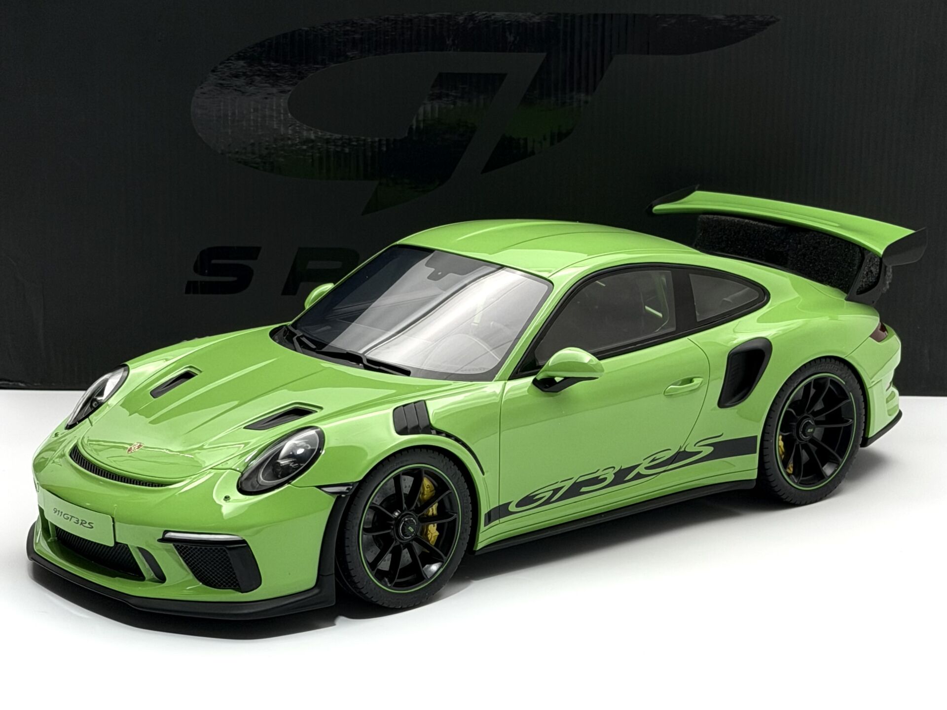 1:12 Porsche 911 991.2 GT3 RS Green GT917 - GT Spirit