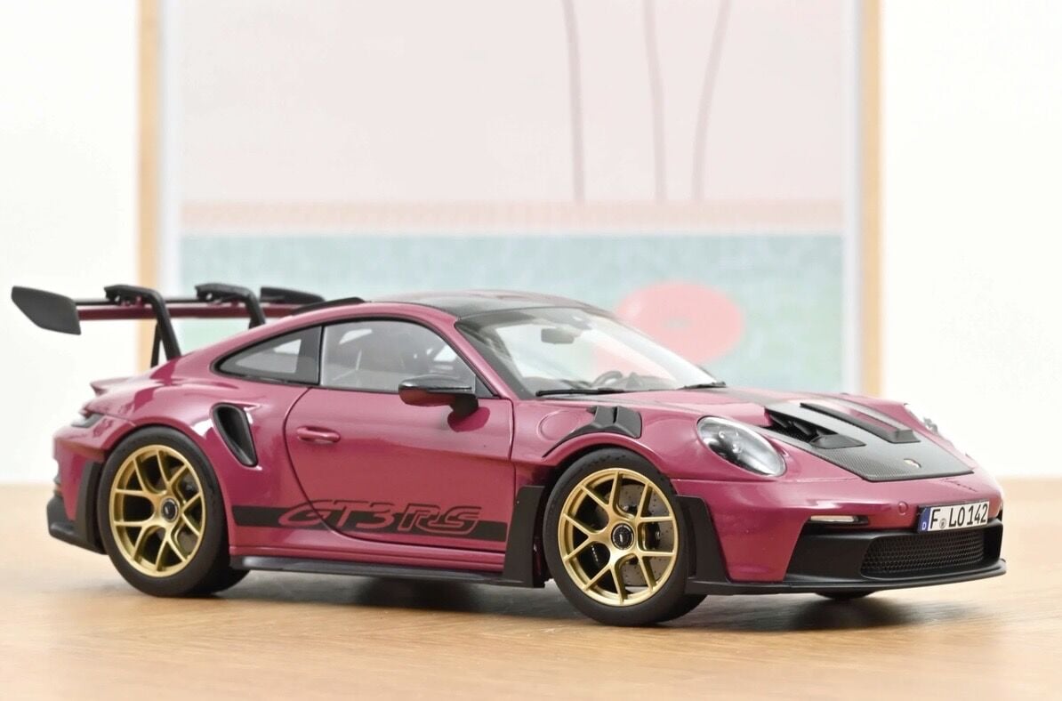 1:18 Porsche 992 GT3 RS Weissach Package 2022 Ruby Red - Norev
