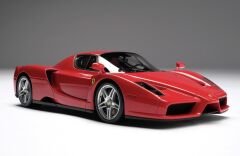 1:18 Ferrari Enzo 2002 Red M5939 - Amalgam