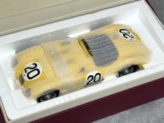 1:18 Jaguar C Type 1953 Le Mans Yellow #20 - CMC