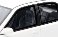 1:18 Mitsubishi Lancer Evo 3 1995 Scotia White OT1065 - Otto