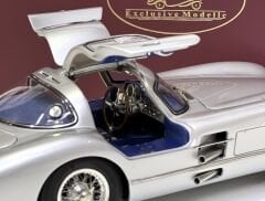 1:18 Mercedes-Benz 300 SLR Uhlenhaut 1955 Blue Interior - CMC