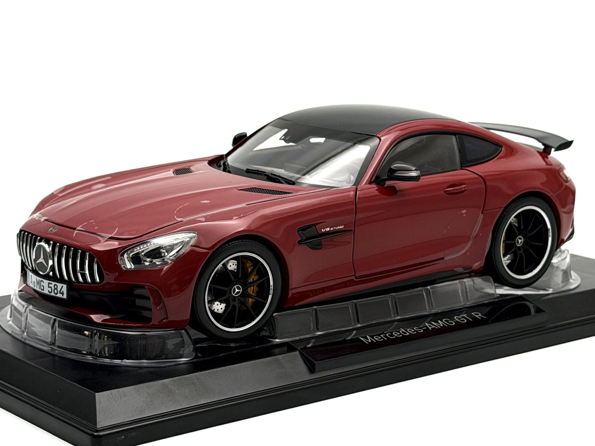1:18 Mercedes-Benz AMG GT R 2018 Red 183452 - Norev