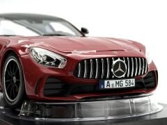 1:18 Mercedes-Benz AMG GT R 2018 Red 183452 - Norev